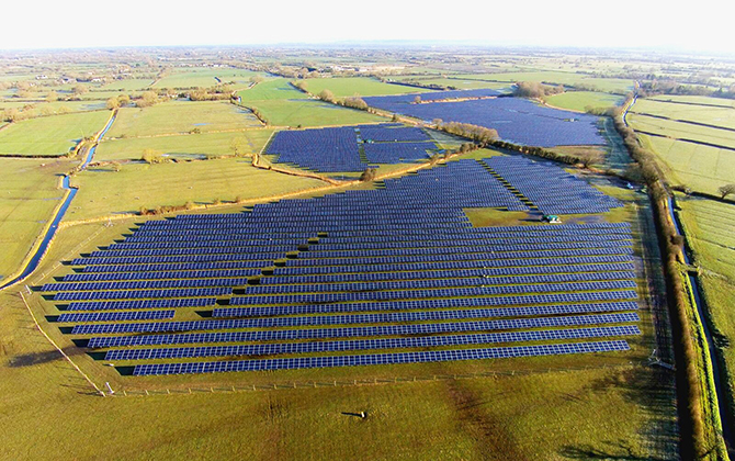 Photovoltaik Bowerhouse Solar Solarpark