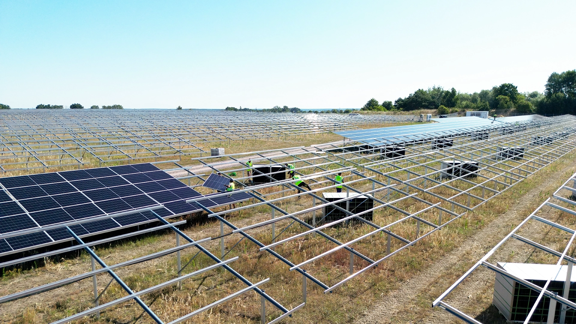 Solarpark im Bau